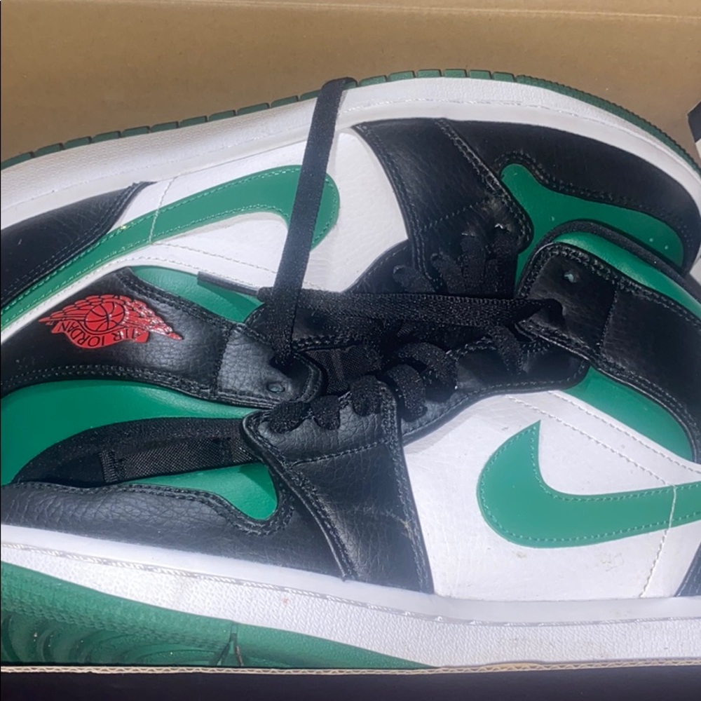 Air Jordan mid 1 pine green men’s 8.5